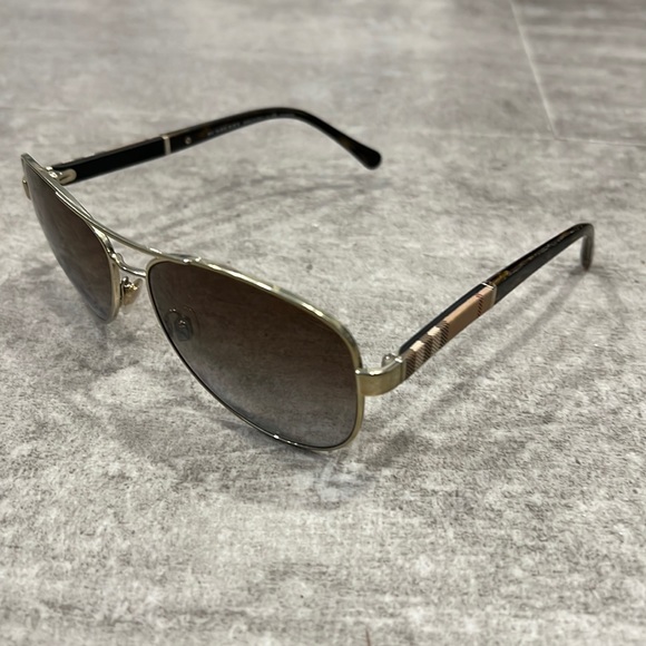 Burberry Accessories - Burberry Aviator Polarized Authentic Sunglasses